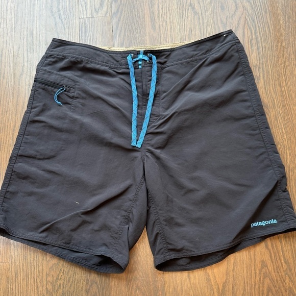 PATAGONIA Men’s 36 Wavefarer Board Shorts Swim Beach Trunks navy blue A31 - Picture 3 of 10